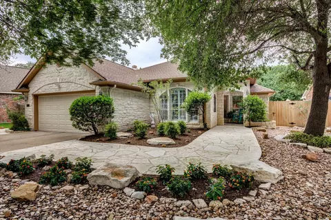 9413 La Puente Dr, Austin, TX 78749