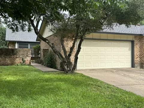 9217 Singing Quail Dr #8E, Austin, TX 78758