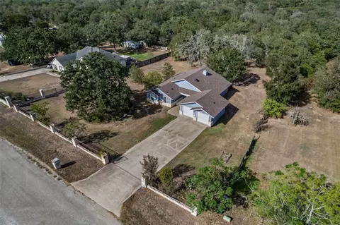 197 Wright Dr, Cedar Creek, TX 78612