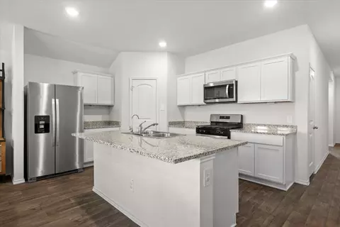 Kitchen - 114 Sickle Loop, Kyle, TX 78640 photo 2 of 2