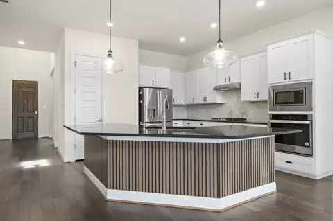 Kitchen - 1098 Cherrystone Loop, Buda, TX 78610 photo 2 of 5