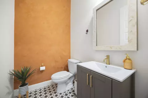 Bath - 1098 Cherrystone Loop, Buda, TX 78610 photo 3 of 5