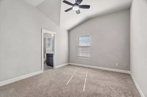 Bedroom - 2300 Centennial Loop, Round Rock, TX 78665 photo 3 of 4