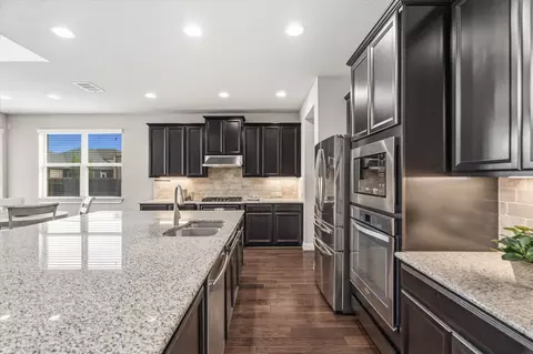 Kitchen - 2300 Centennial Loop, Round Rock, TX 78665 photo 2 of 3