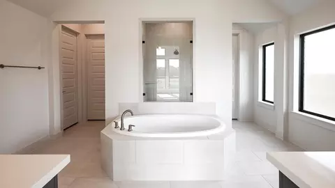 Bath - 252 Melody Rd, Lockhart, TX 78644 photo 1 of 4