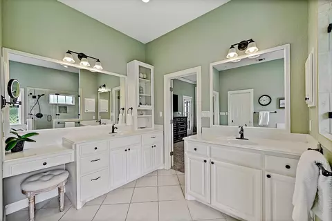 Bath - 948 Upper Elgin River Rd, Elgin, TX 78621 photo 2 of 7