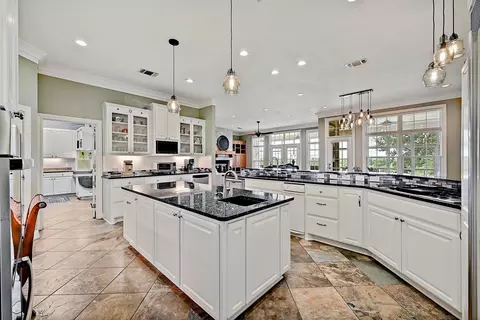 Kitchen - 948 Upper Elgin River Rd, Elgin, TX 78621 photo 3 of 4