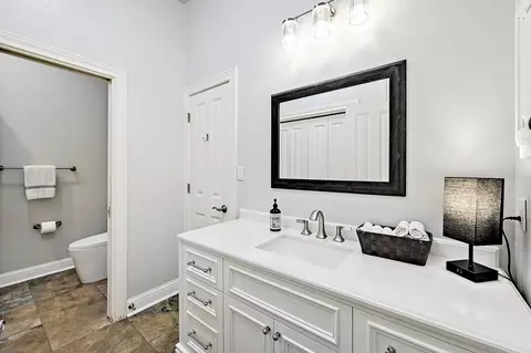 Bath - 948 Upper Elgin River Rd, Elgin, TX 78621 photo 4 of 7