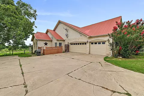 Exterior - 948 Upper Elgin River Rd, Elgin, TX 78621 photo 7 of 8