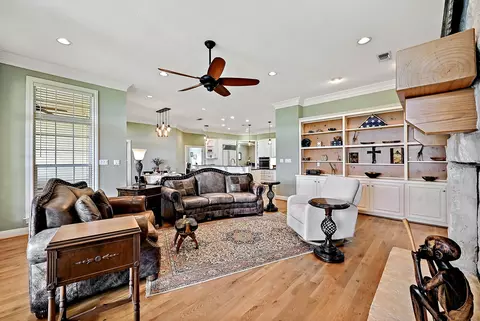 Living - 948 Upper Elgin River Rd, Elgin, TX 78621 photo 4 of 5