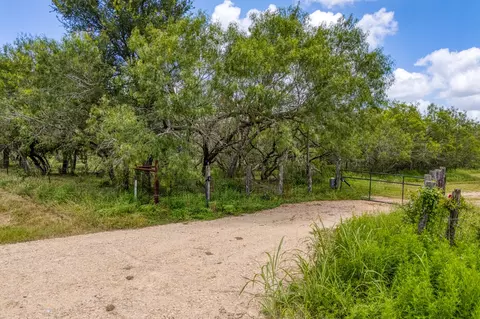 3291 Washburn Rd, Luling, TX 78648 photo 12