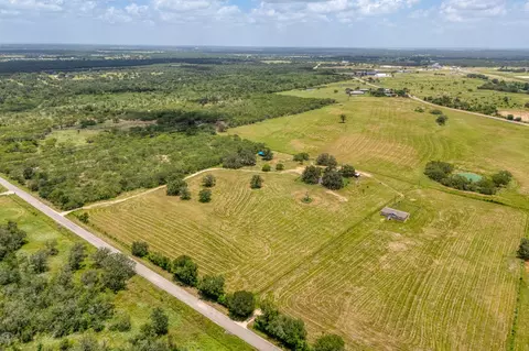 3291 Washburn Rd, Luling, TX 78648 photo 9