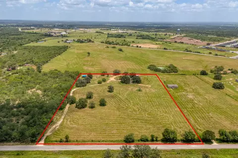 3291 Washburn Rd, Luling, TX 78648 photo 8