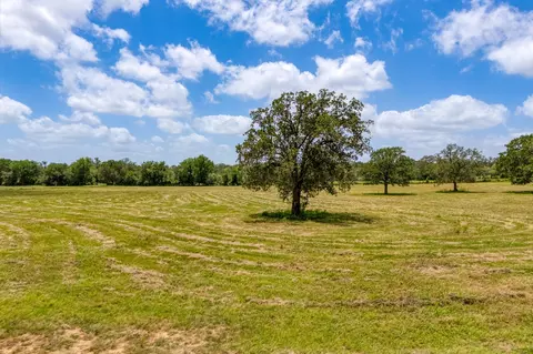 3291 Washburn Rd, Luling, TX 78648 photo 4