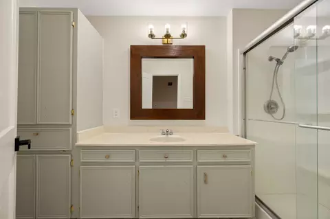 Bath - 210 Waxwing Dr, Buda, TX 78610 photo 5 of 5
