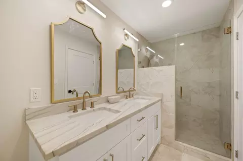 Bath - 210 Waxwing Dr, Buda, TX 78610 photo 2 of 5