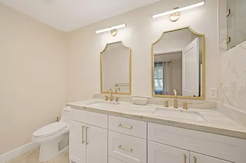 Bath - 210 Waxwing Dr, Buda, TX 78610 photo 3 of 5