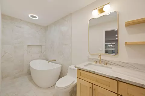 Bath - 210 Waxwing Dr, Buda, TX 78610 photo 1 of 5
