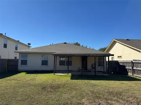 Exterior - 18420 Wind Tree Ln, Elgin, TX 78621 photo 4 of 4