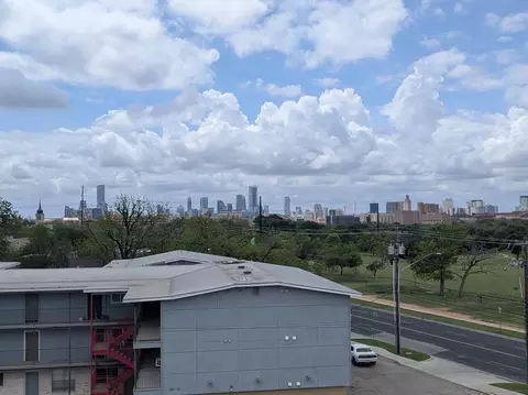 4001 Red River St #4, Austin, TX 78751