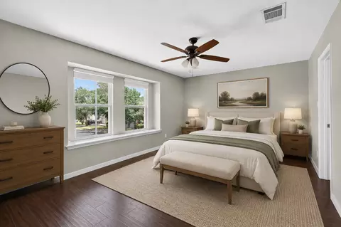 Bedroom - 7601 Windrush Dr, Austin, TX 78729 photo 1 of 7