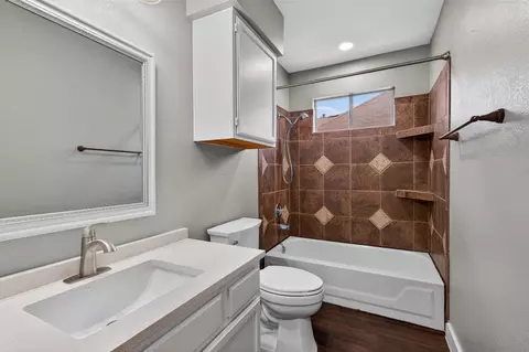 Bath - 7601 Windrush Dr, Austin, TX 78729 photo 1 of 4