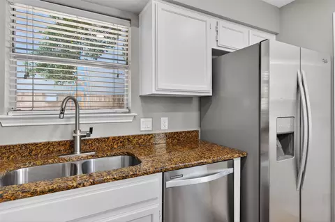 Kitchen - 7601 Windrush Dr, Austin, TX 78729 photo 3 of 3
