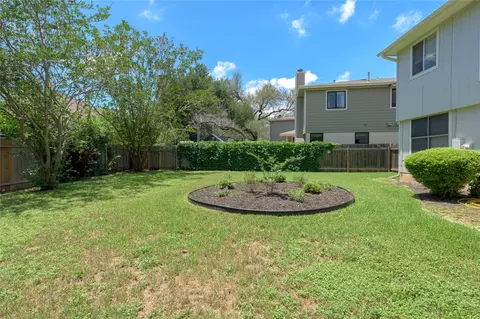 Exterior - 7601 Windrush Dr, Austin, TX 78729 photo 4 of 6