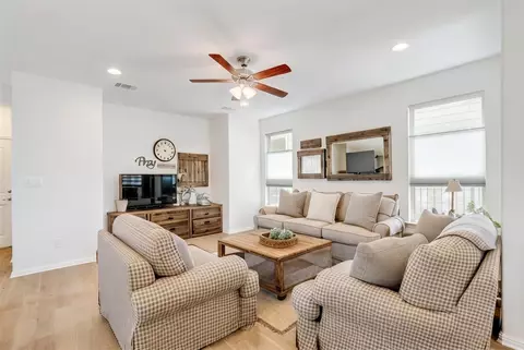 Living - 228 Simon, Kyle, TX 78640 photo 2 of 4