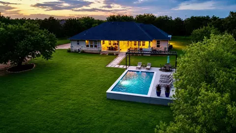 335 Turkey Tree Rd, Spicewood, TX 78669