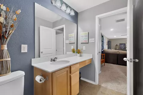 Bath - 250 Fender Dr, Kyle, TX 78640 photo 6 of 6