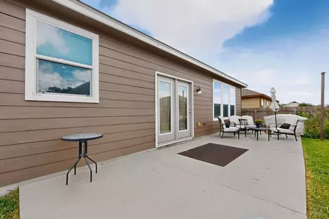 Exterior - 250 Fender Dr, Kyle, TX 78640 photo 5 of 8