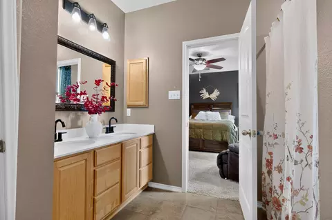 Bath - 250 Fender Dr, Kyle, TX 78640 photo 1 of 6