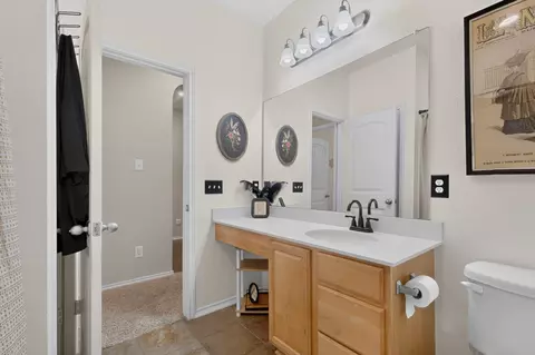 Bath - 250 Fender Dr, Kyle, TX 78640 photo 3 of 6