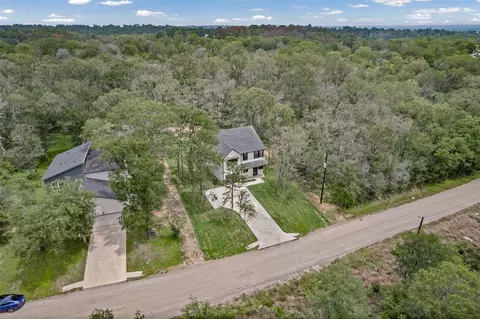 191 Heleakala Dr, Bastrop, TX 78602