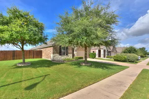 400 Farm Creek Dr, Hutto, TX 78634