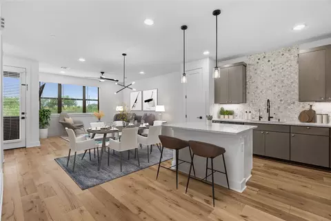 315 Holton Dr #201, Austin, TX 78737
