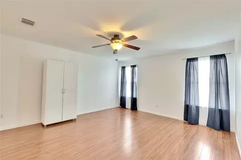 Living - 117 Gillespie Ln, Elgin, TX 78621 photo 2 of 4