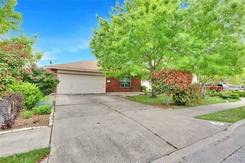 Exterior - 117 Gillespie Ln, Elgin, TX 78621 photo 2 of 4
