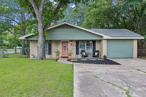 609 Laurel St, Bastrop, TX 78602