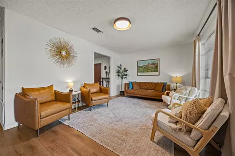 609 Laurel St, Bastrop, TX 78602