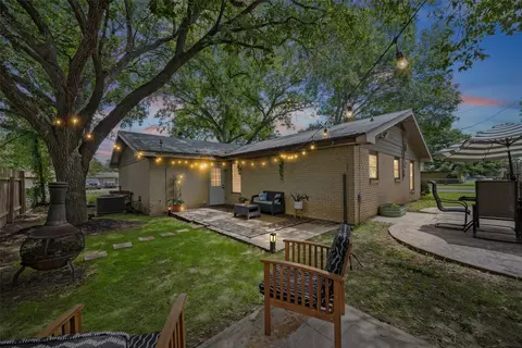 609 Laurel St, Bastrop, TX 78602