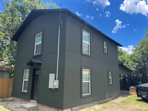 304 S Walnut Street Apt A B C St #A, B, & C, Lampasas, TX 76550