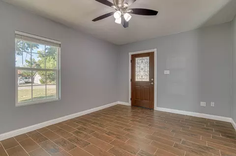 Living - 219 E Davilla St, Bartlett, TX 76511 photo 2 of 2