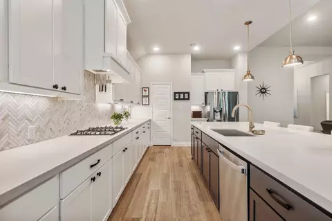 Kitchen - 813 Heartleaf Dr, Leander, TX 78641 photo 3 of 3