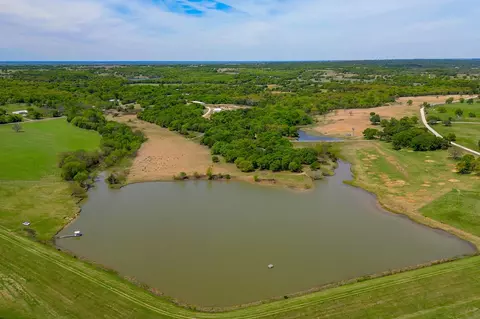 2145 Fm 922, Forestburg, TX 76239