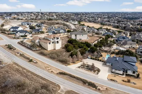1505 Chalk Bluff Ct, Leander, TX 78641 photo 4