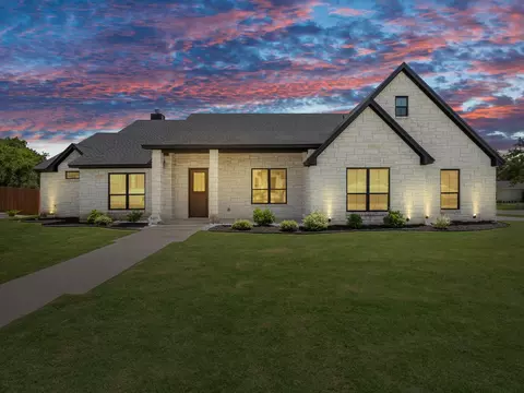 8425 Annas Spring Dr, Salado, TX 76571