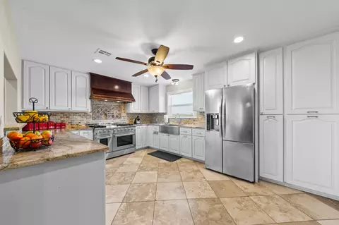 3022 N Us Highway 281, Burnet, TX 78611