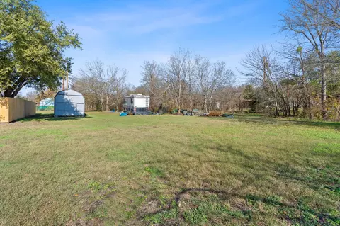 842 Kimbro St, Taylor, TX 76574